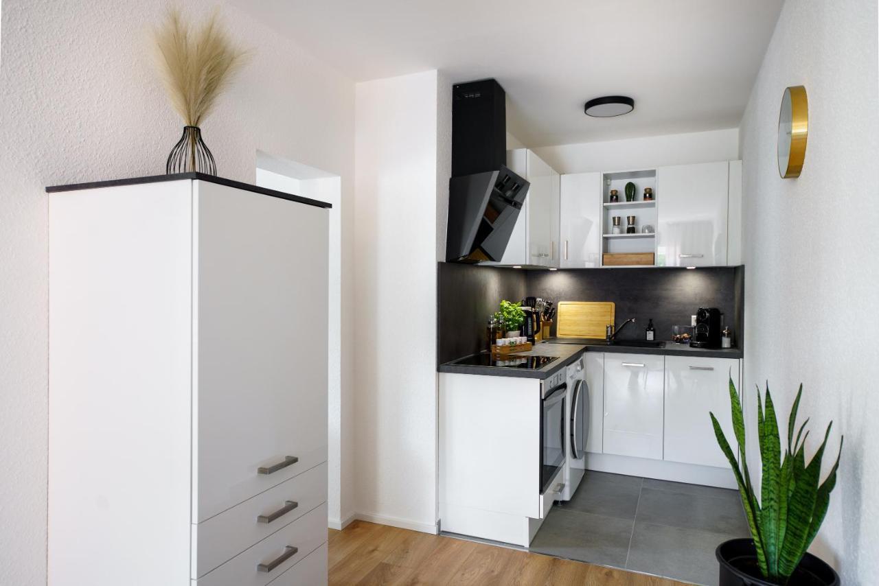 Staytona - Parkpl. - Balkon - Wlan - Netflix - Wfh Taunusstein Εξωτερικό φωτογραφία